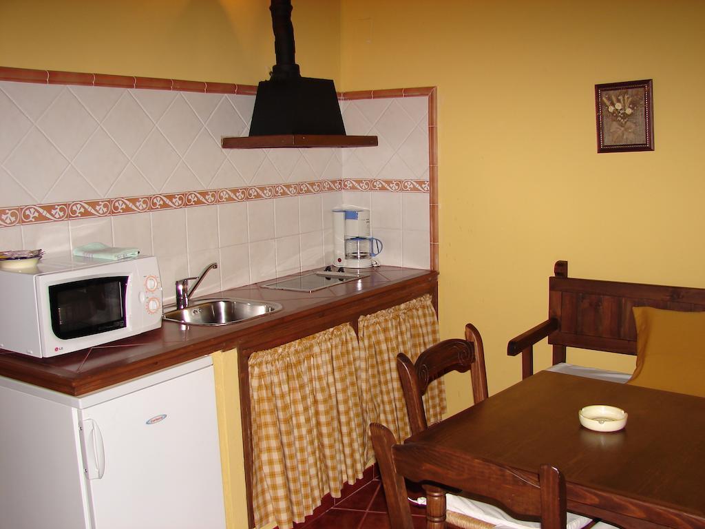 La Boticaria Casa Rural Apartamento Descargamaría الغرفة الصورة