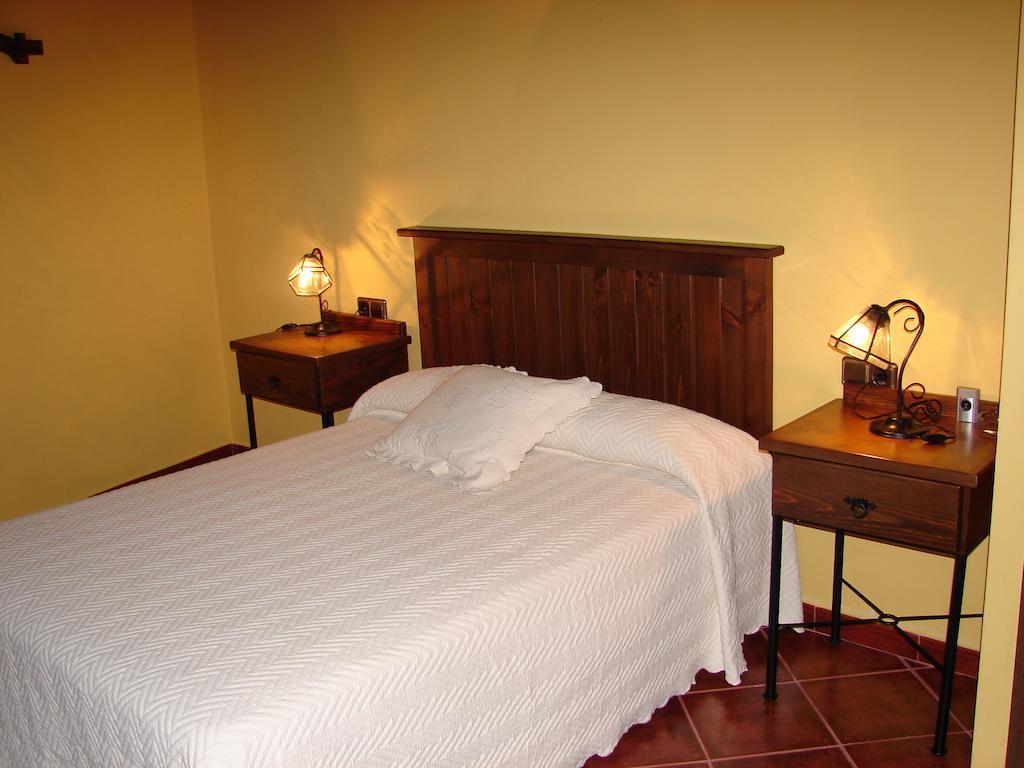 La Boticaria Casa Rural Apartamento Descargamaría الغرفة الصورة