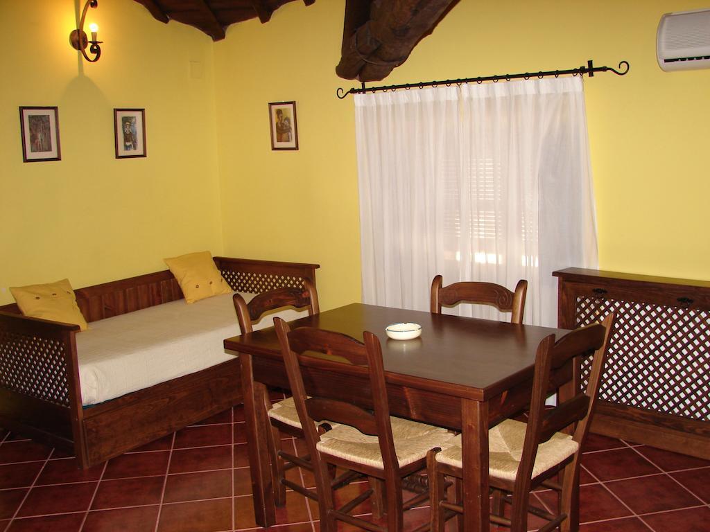 La Boticaria Casa Rural Apartamento Descargamaría الغرفة الصورة